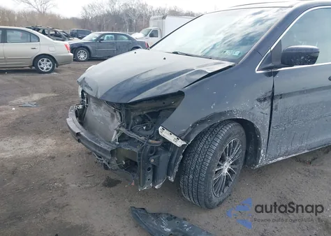 2009 Honda Odyssey Touring z USA, uszkodzony, nr VIN 5FNRL38849B005291